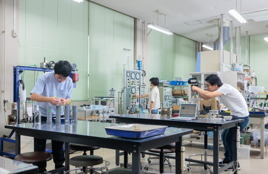 実験室内の様子