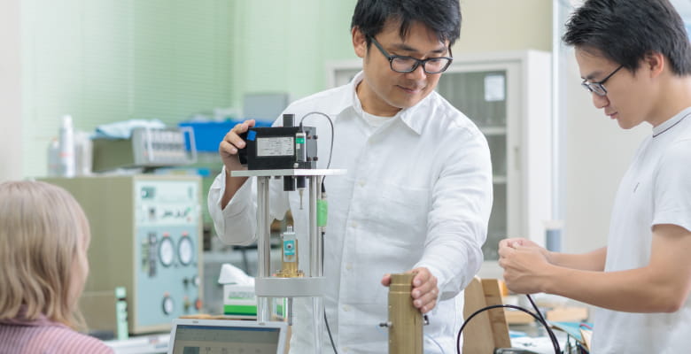 実験をしている様子